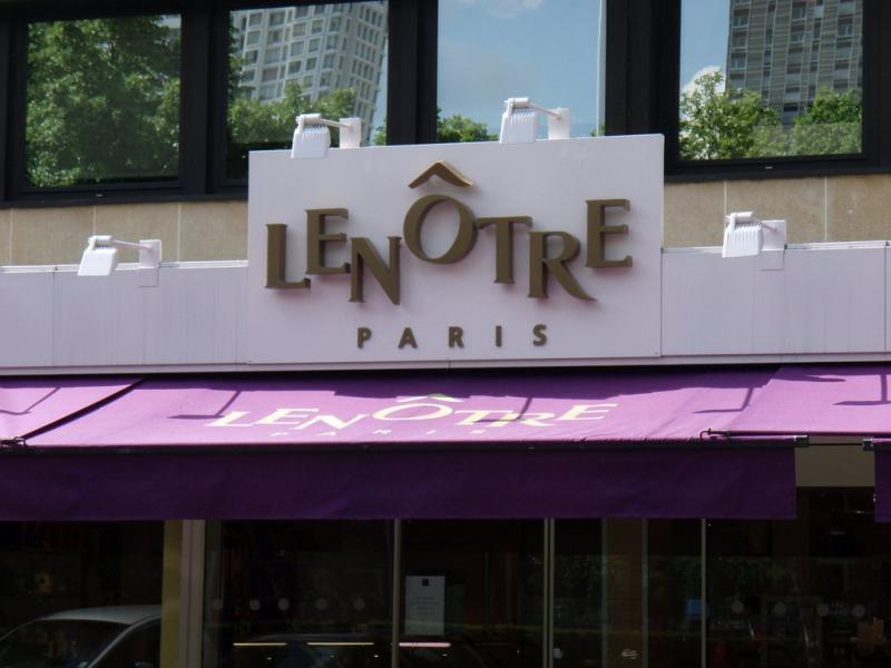 逛巴黎著名♥甜點店♥の低调美味 LENôTRE.